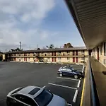 Days Inn By Wyndham Portland Central